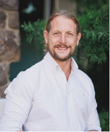 Consultant image.